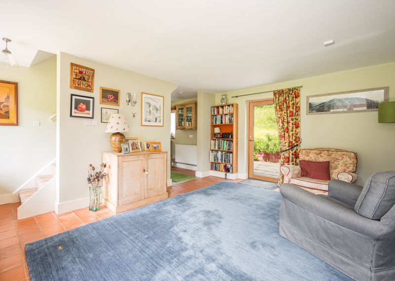 Sitting Room- click for photo gallery